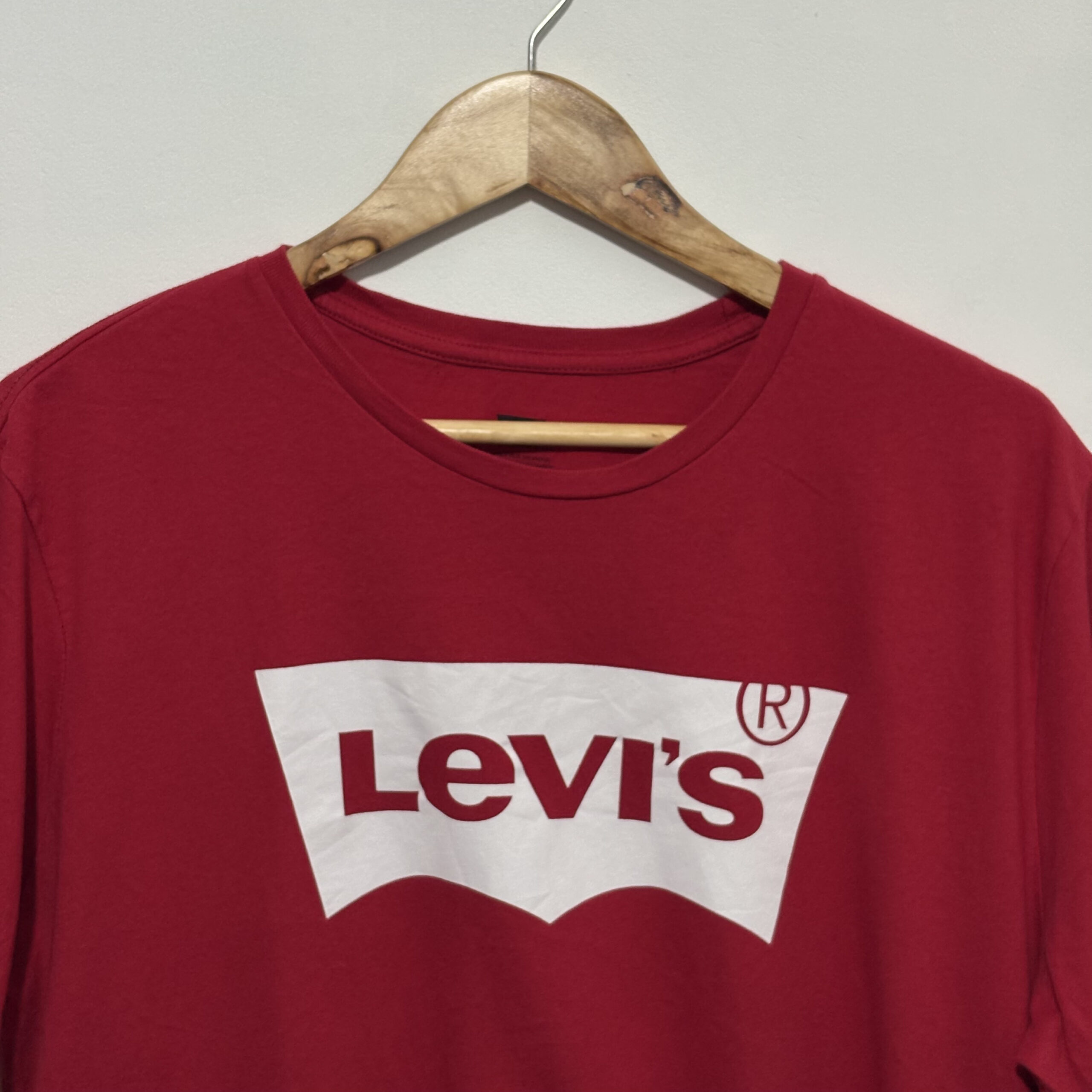 Remera Levis Roja - Imagen 2